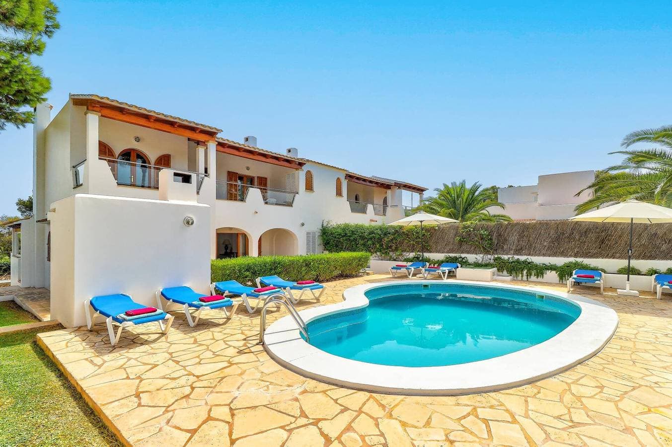 Foto 13 von 28: Villa für 8 Personen mit Garten
