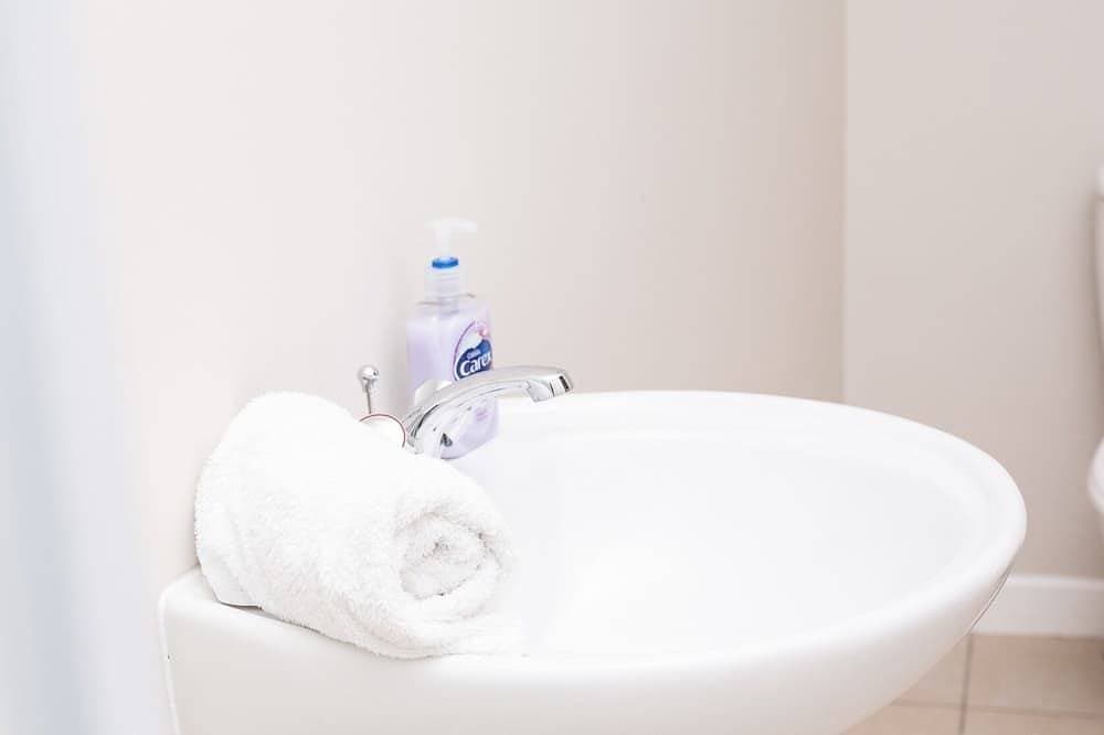 Foto 4 von 12: Apartment-Suite-Eigenes Badezimmer-Pg McQuaid