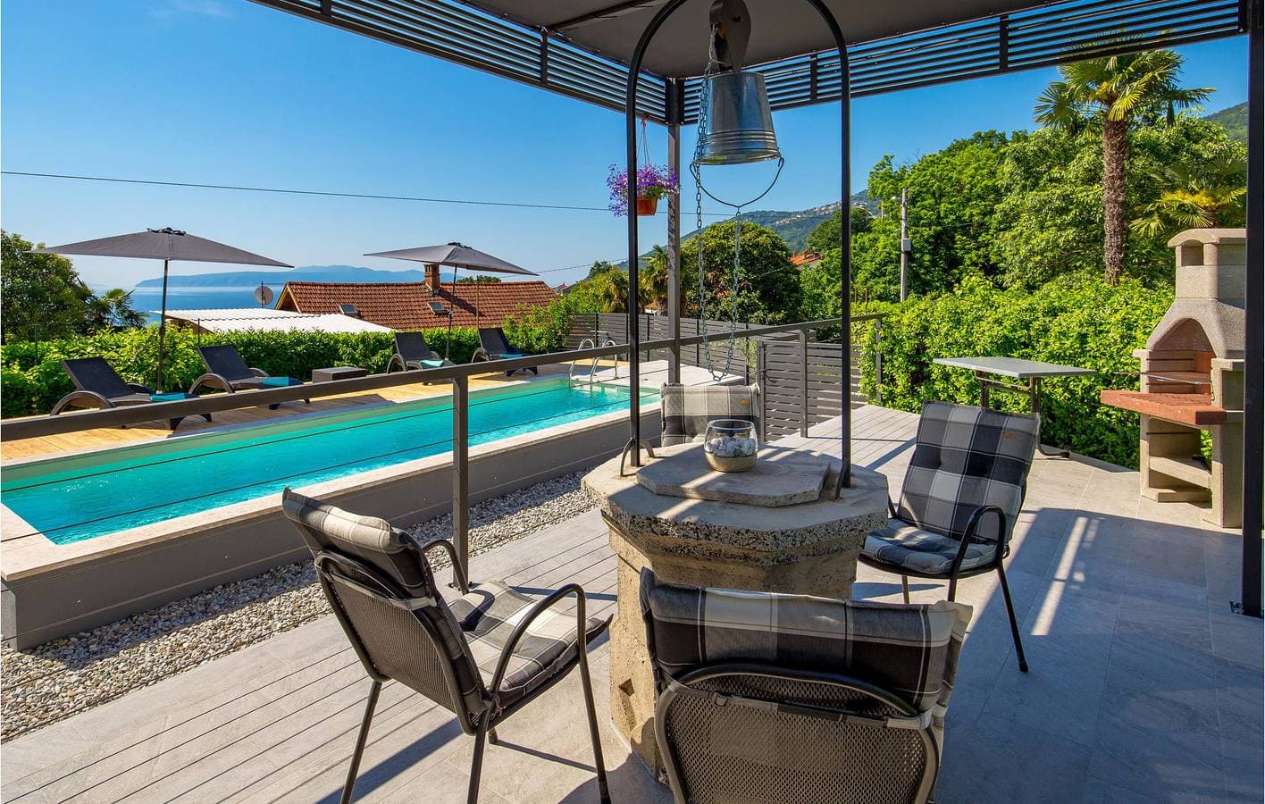 Foto 9 von 41: Charmante 76 m² große Wohnung mit Pool, Terrasse und einem Hundestrand in der Nähe