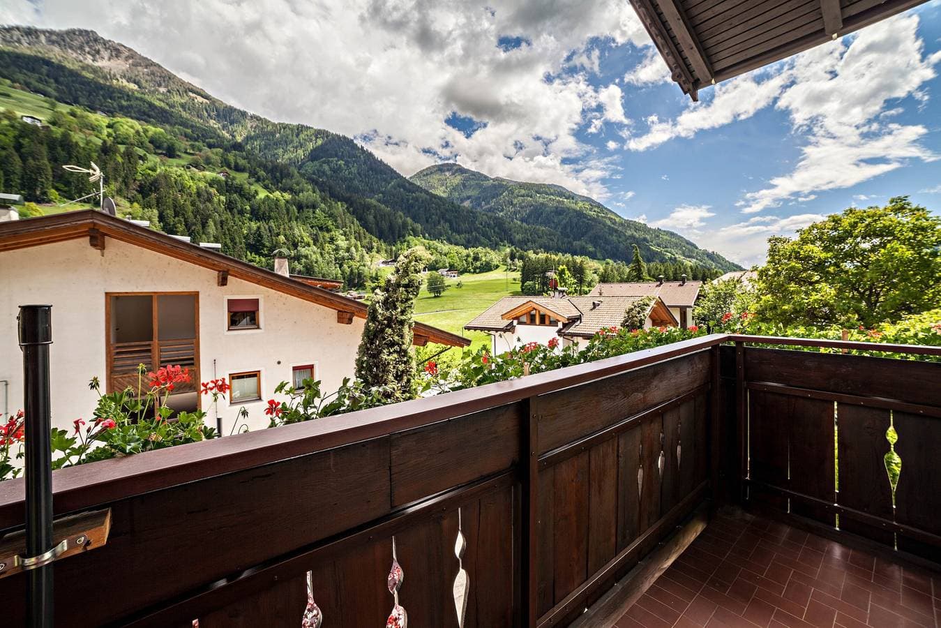 Foto 6 von 18: Ferienwohnung "Moosmair 2" mit Bergblick, WLAN, Balkon & Garten