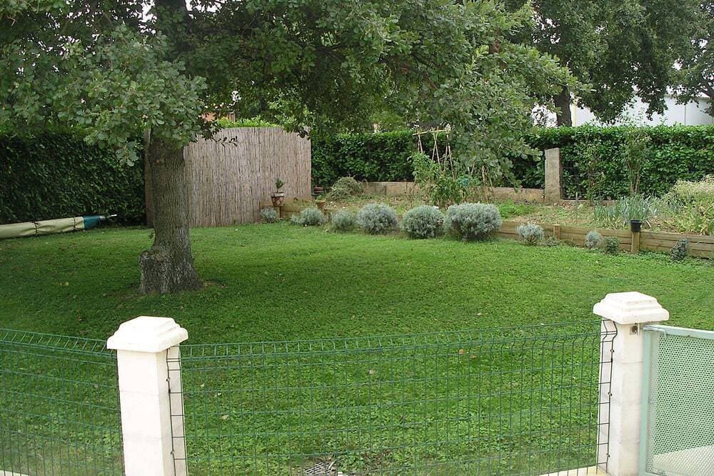 Foto 9 von 21: \"Le Patio\" Gites Für Zwei Menschen Mit Pool