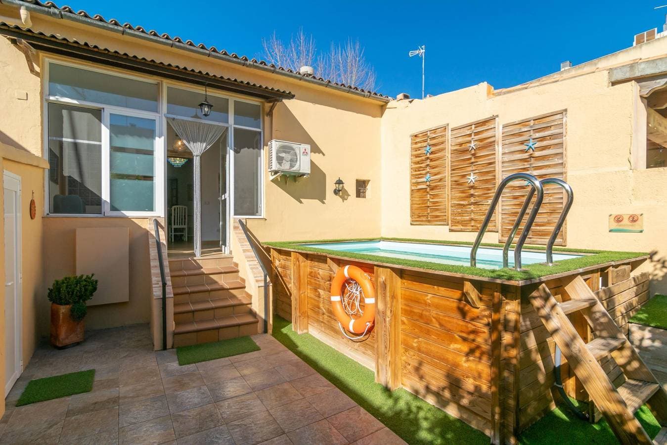 Foto 4 von 46: Juniper (Inca) - Gemütliches Stadthaus mit Austellpool im Zentrum von Mallorca. Wifi gratis.