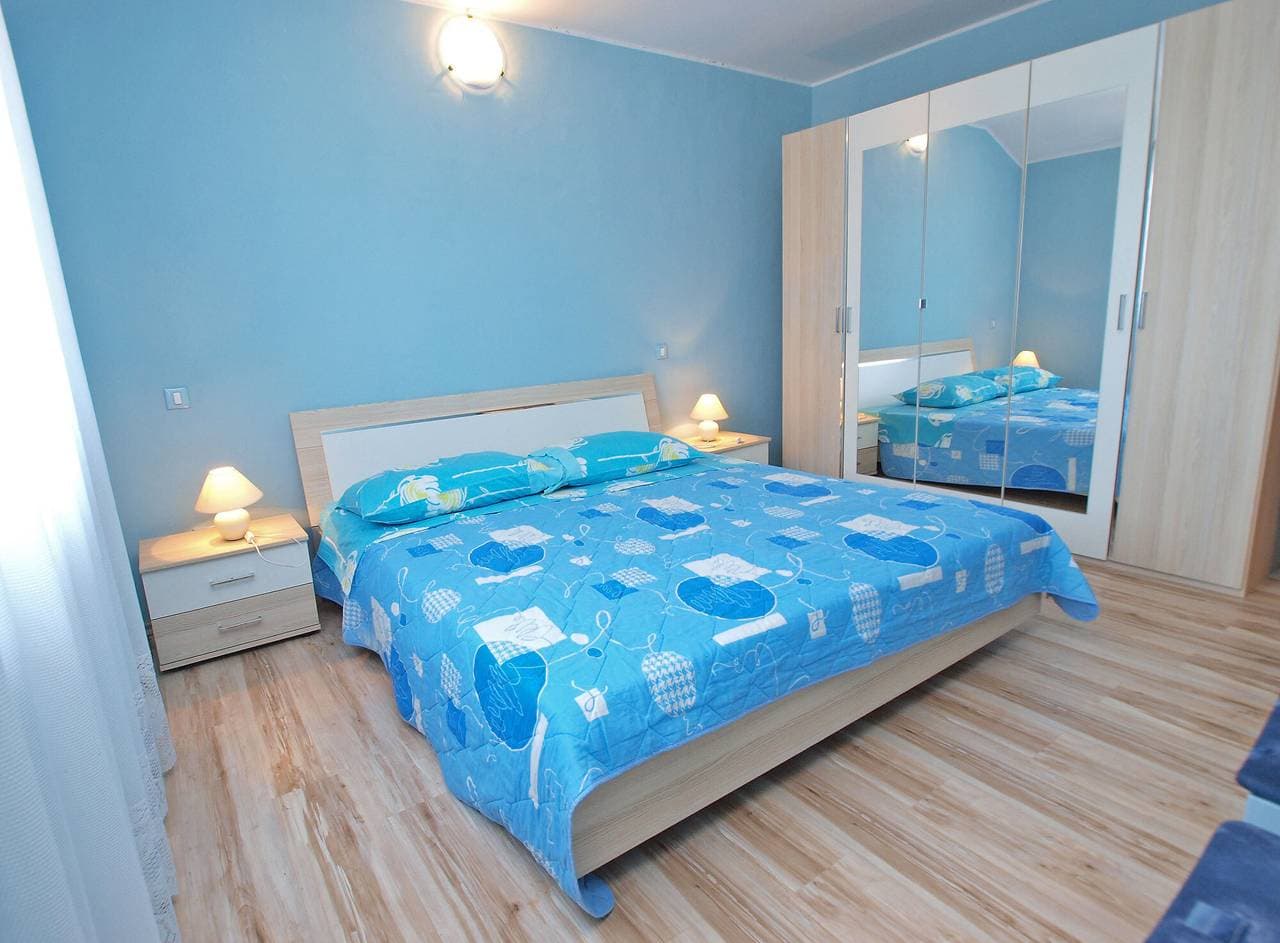 Foto 6 von 24: Ferienwohnung für 4 Personen mit Terrasse