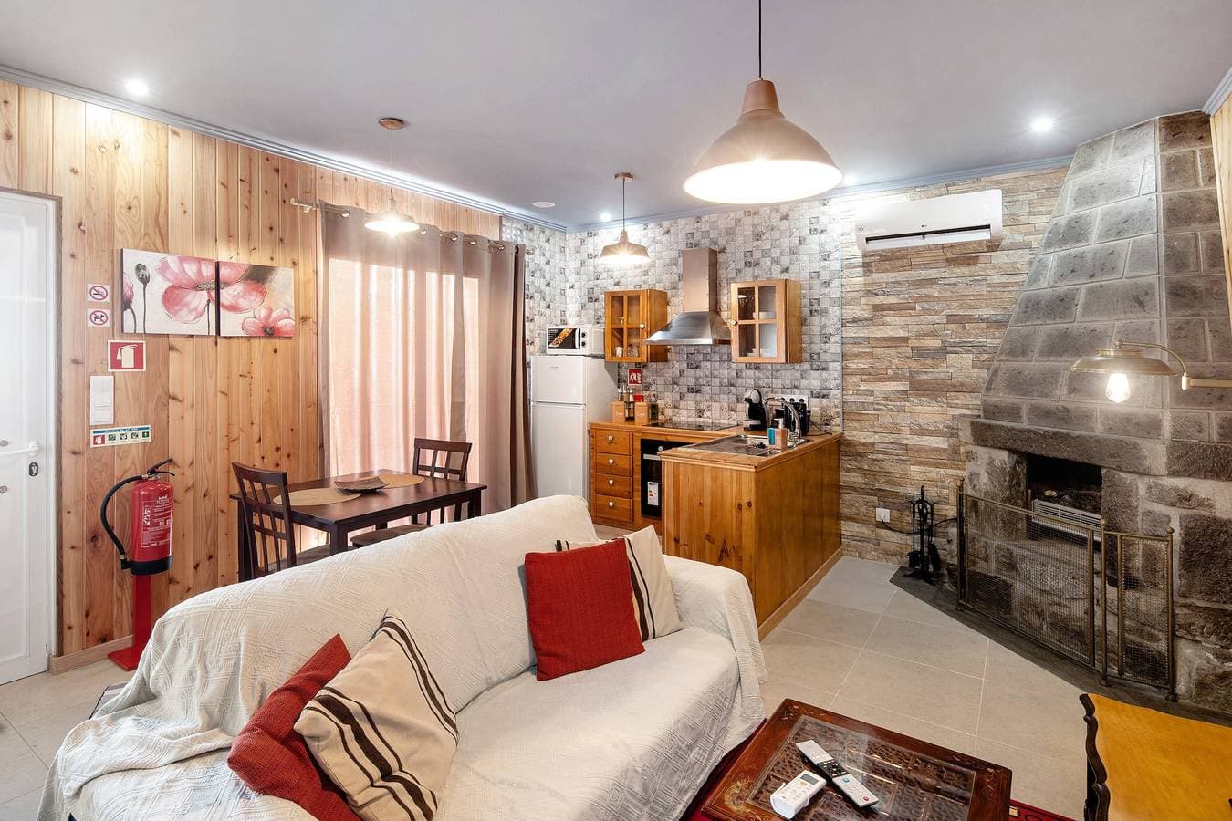 Foto 5 von 28: Apartment 'Cantinho Do Sossego' mit Meerblick, privater Terrasse und WLAN