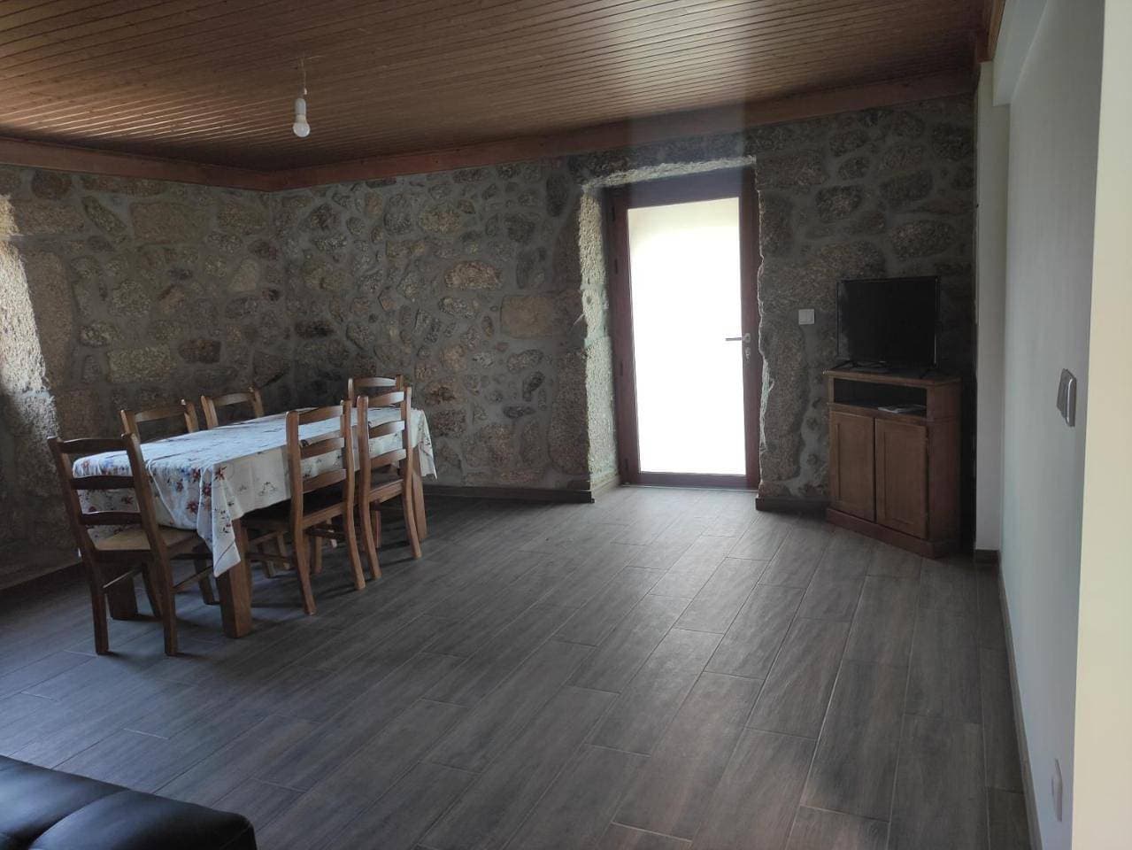 Foto 9 von 22: Three-Bedroom House