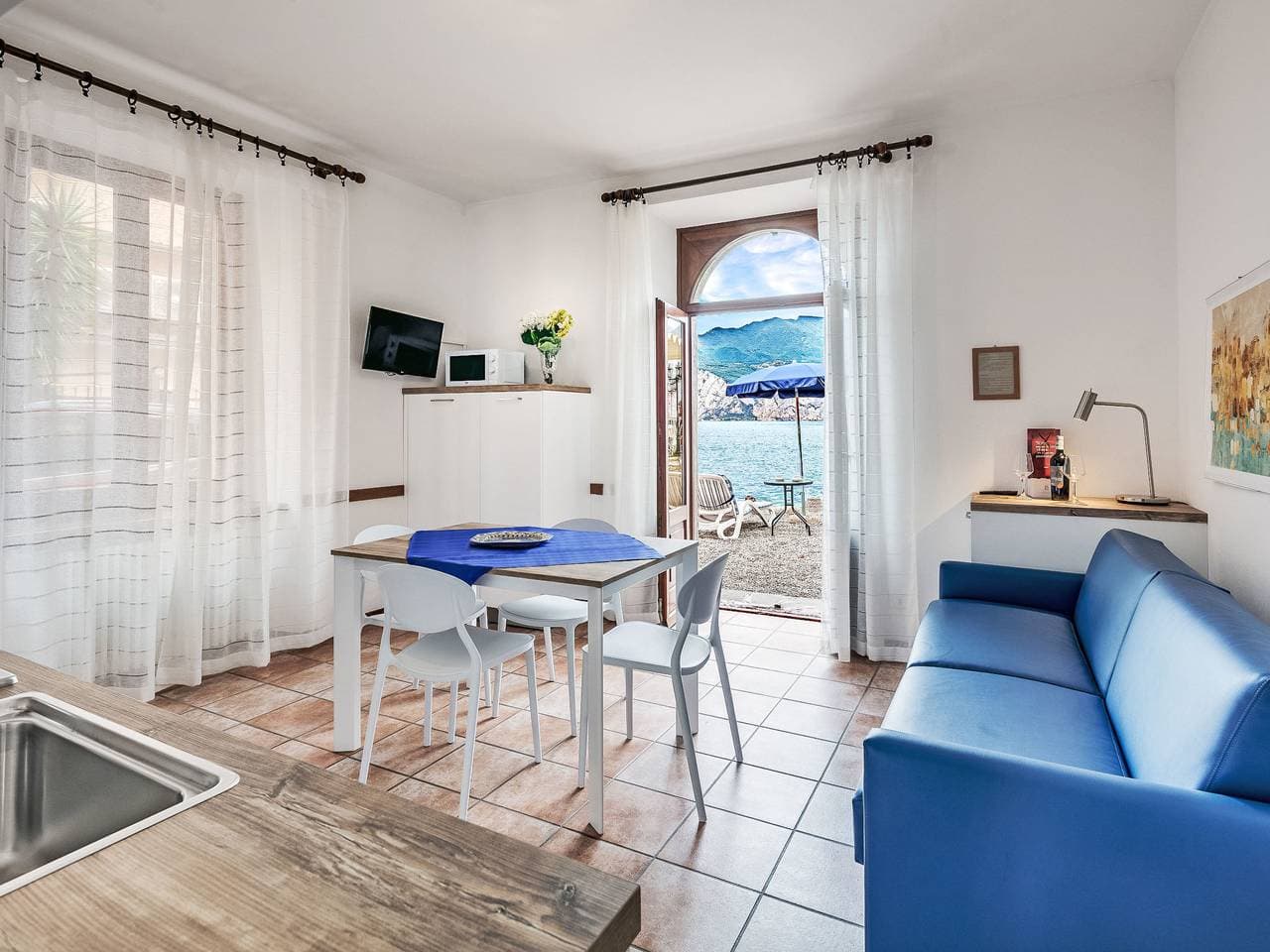 Foto 4 von 22: Zwei-Zimmer-Wohnung mit Seeblick