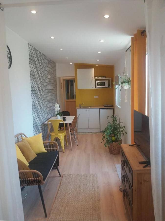 Studio neuf dans propriété au bord de la mer 1