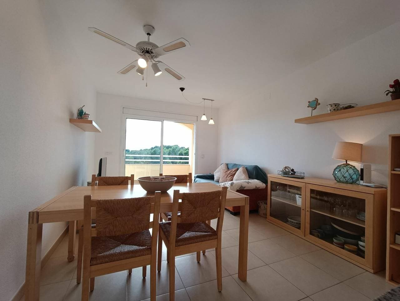 Foto 3 von 38: Ferienwohnung für 6 Personen mit Terrasse