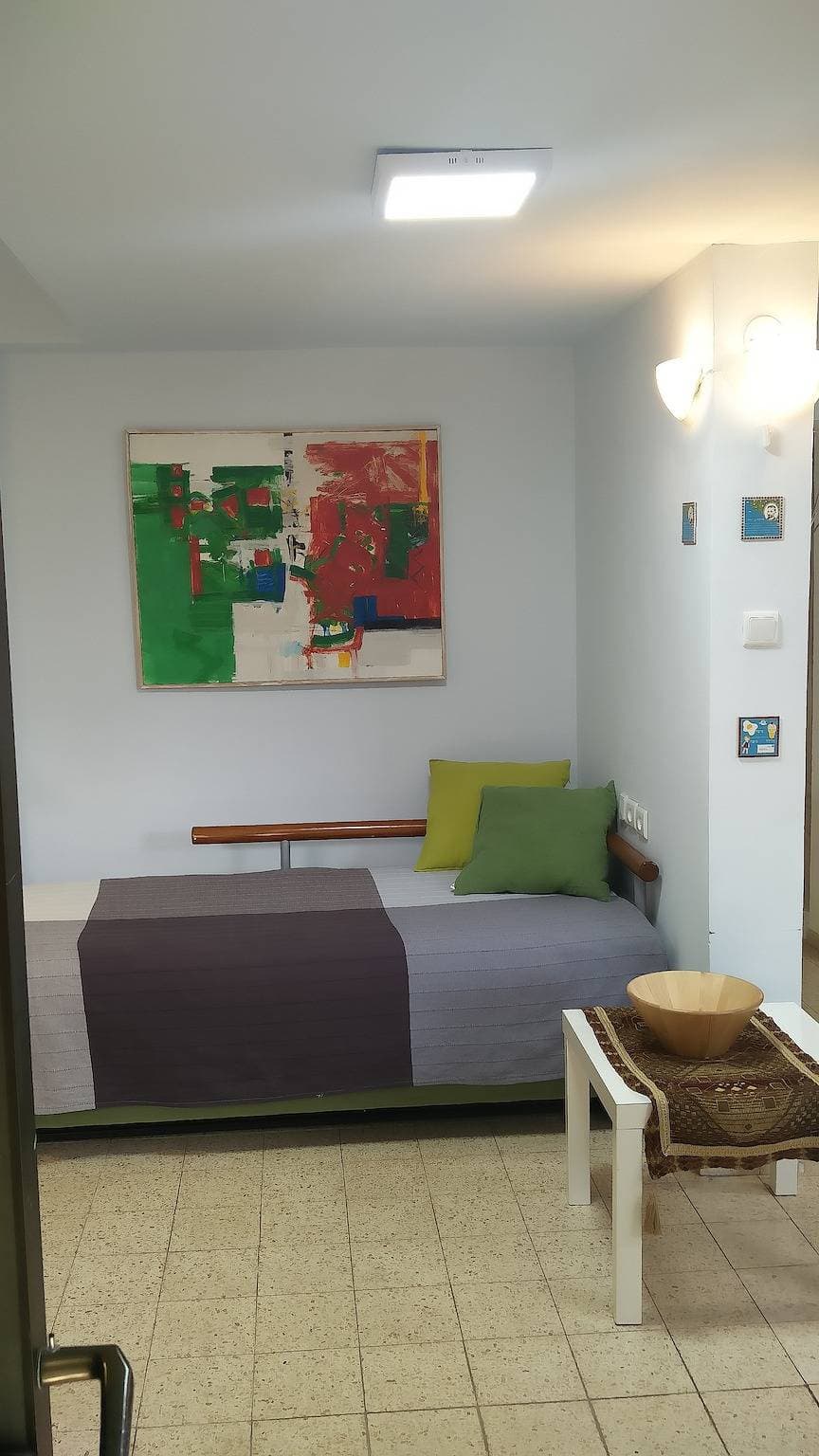 Foto 12 von 25: Like Home Gedera - Private Suite 5 Bett - Kurzzeitunterkunft in Israel