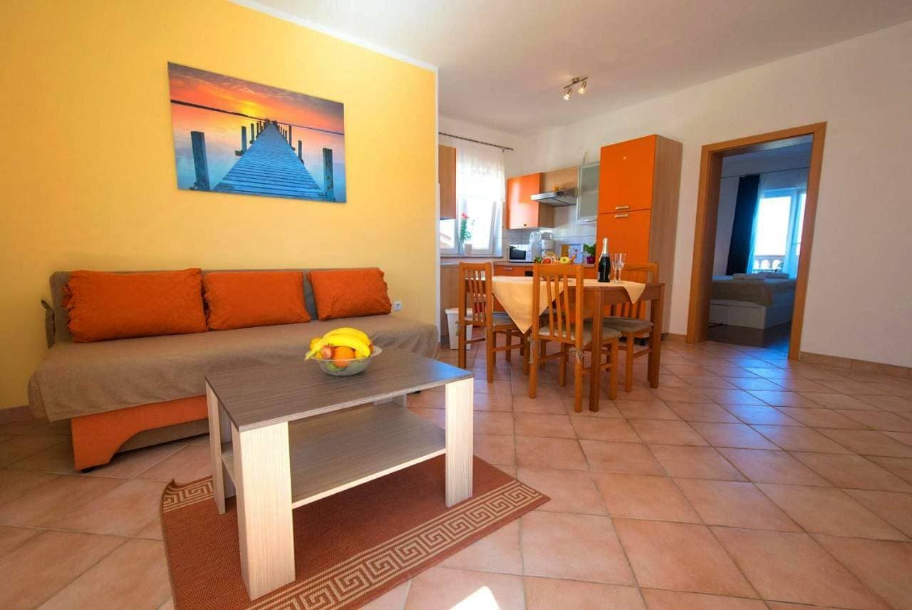 Foto 3 von 18: One-Bedroom Apartment with Terrace