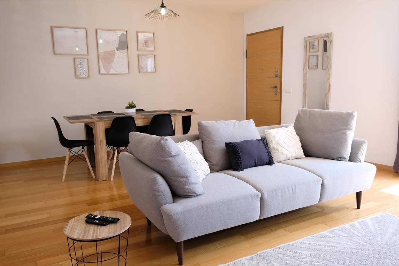Foto 8 von 48: Ferienhaus für 5 Personen mit Balkon