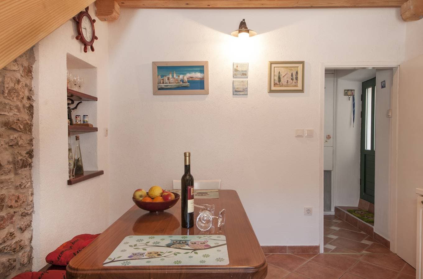Foto 7 von 12: 1-Zimmer-Haus mit Klima Maslinica (Solta) K-13965