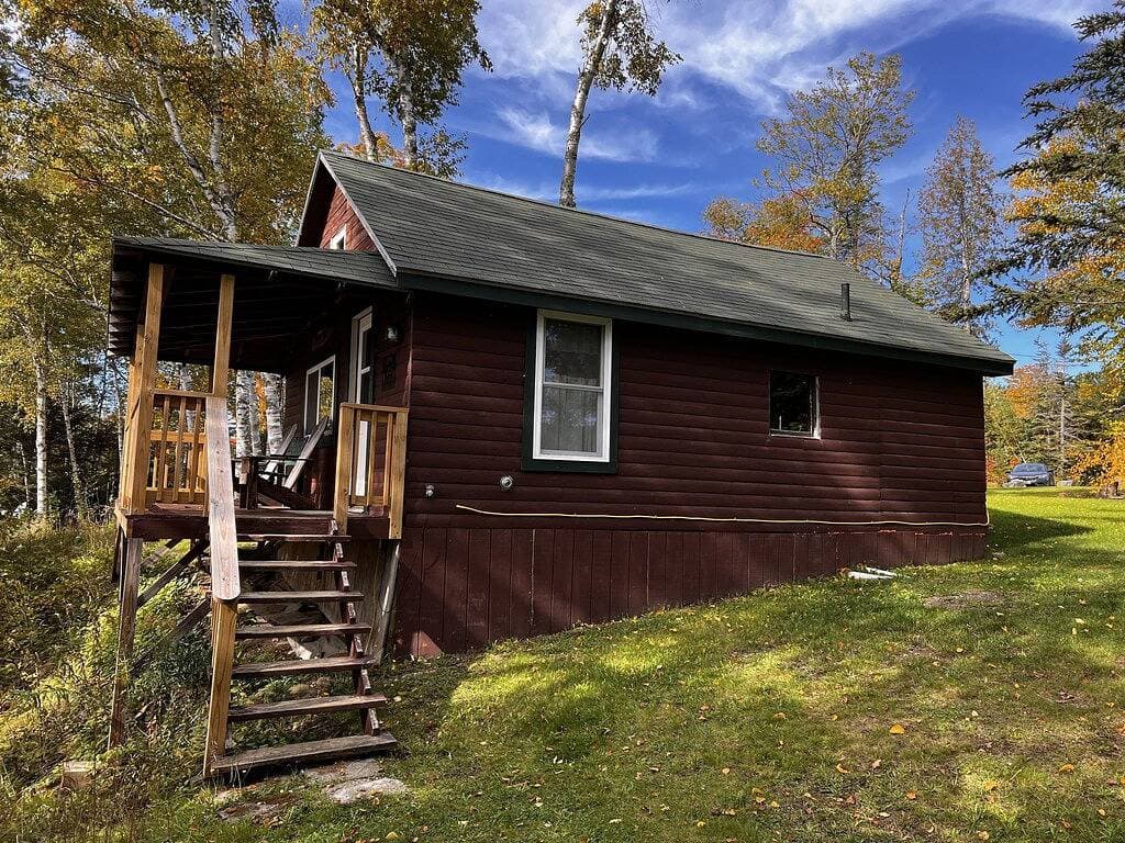 Foto 7 von 19: Lakefront Cabin on Rangeley Lake: Sauna & views