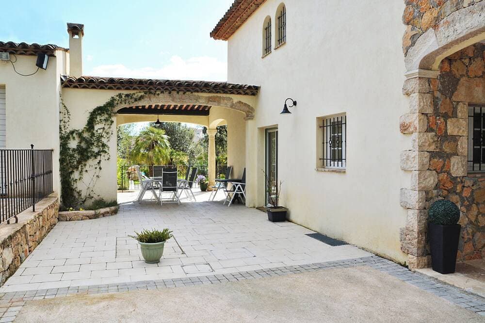 Foto 13 von 14: Air-Conditioned Villa With Pool - Cote D'Azur - Pets Welcome