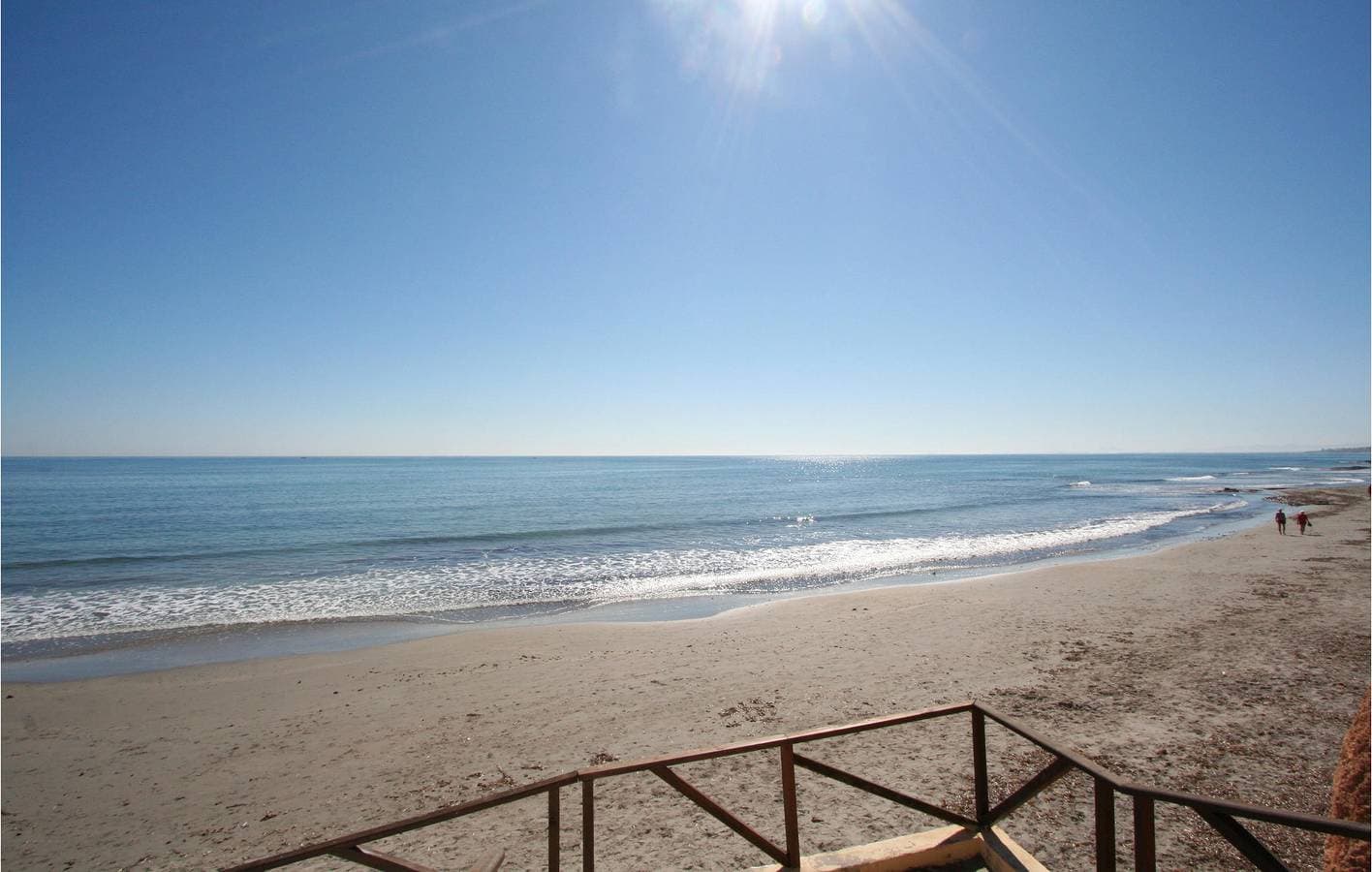 Foto 13 von 29: Rückzugsort am Strand mit Pool und Terrasse