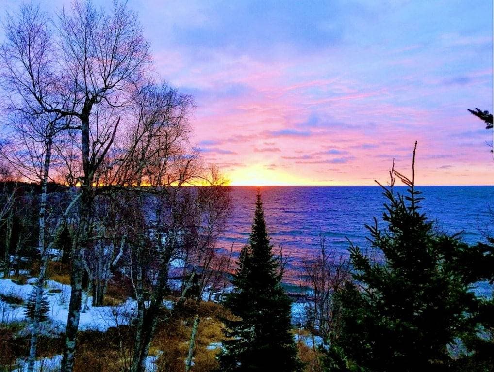 Foto 6 von 46: Schönes Lake Superior Stadthaus. Privat und ruhig. 4 Meilen nach Split Rock