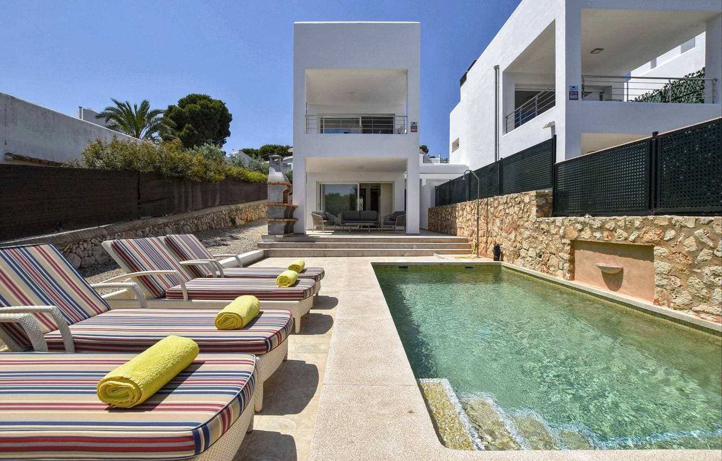 Foto 6 von 26: Ferienhaus 'Kanavayen Tres' mit Meerblick, WLAN und Klimaanlage