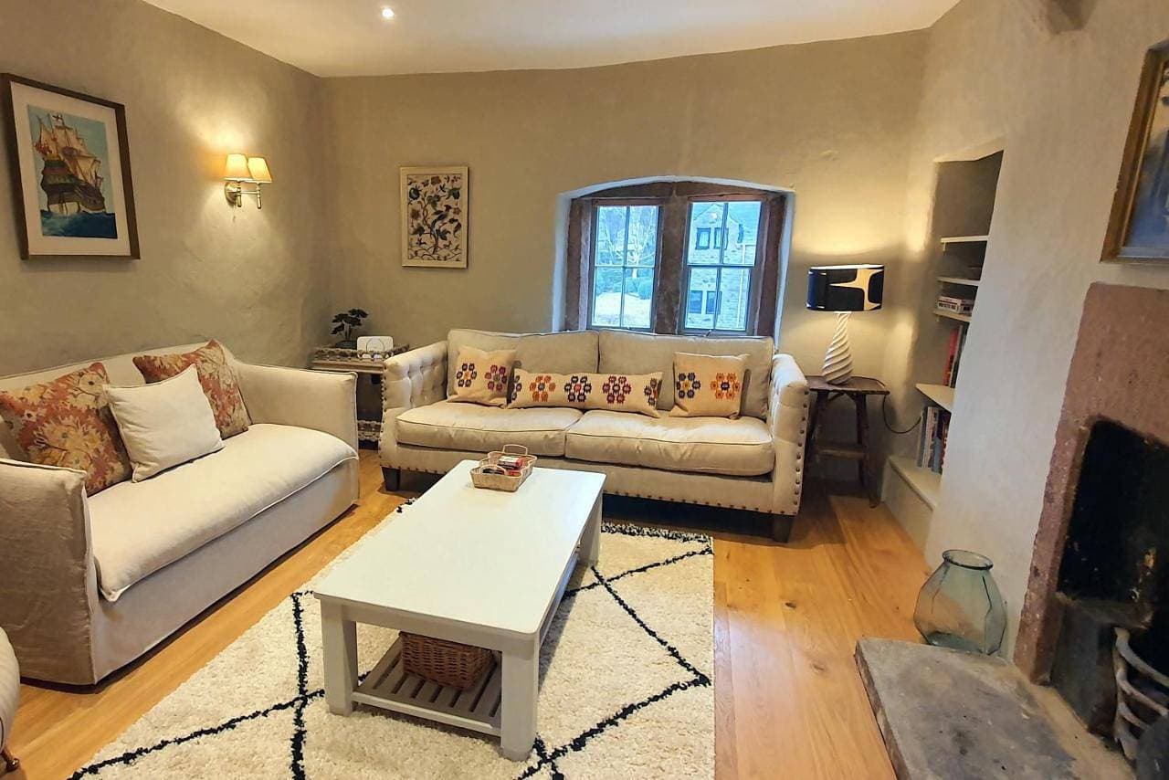 Foto 4 von 13: Three-Bedroom House