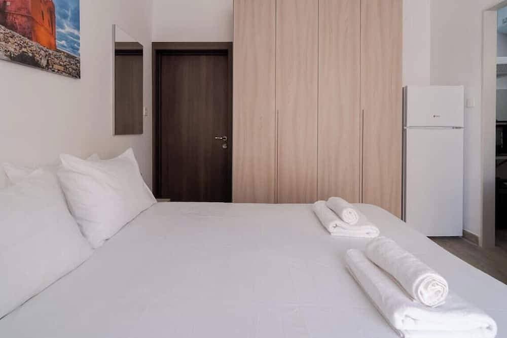 Foto 3 von 25: Studio home with WIFI & AC just steps to Seafront