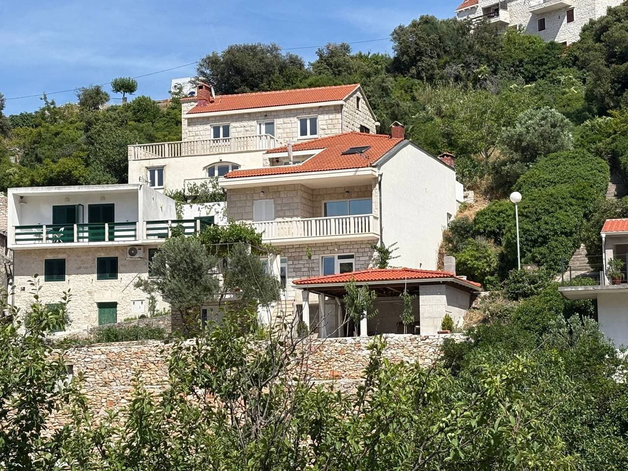 Foto 12 von 21: Wohnung in Povlja mit privatem Parkplatz