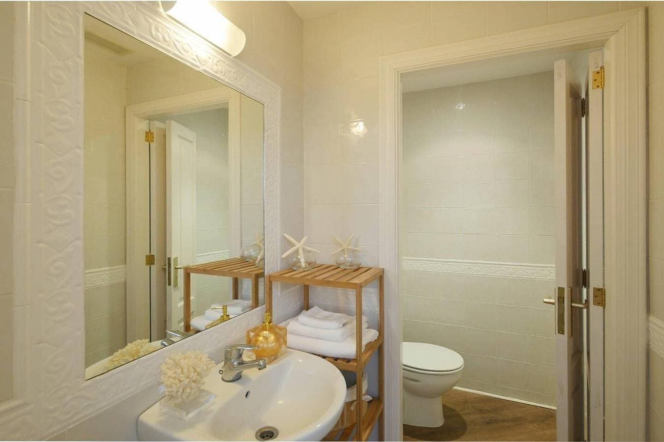 Foto 13 von 28: Ferienhaus „Casa Mediterraneo“ in Strandnähe mit Seeblick, WLAN, Klimaanlage, Terrasse und Garten