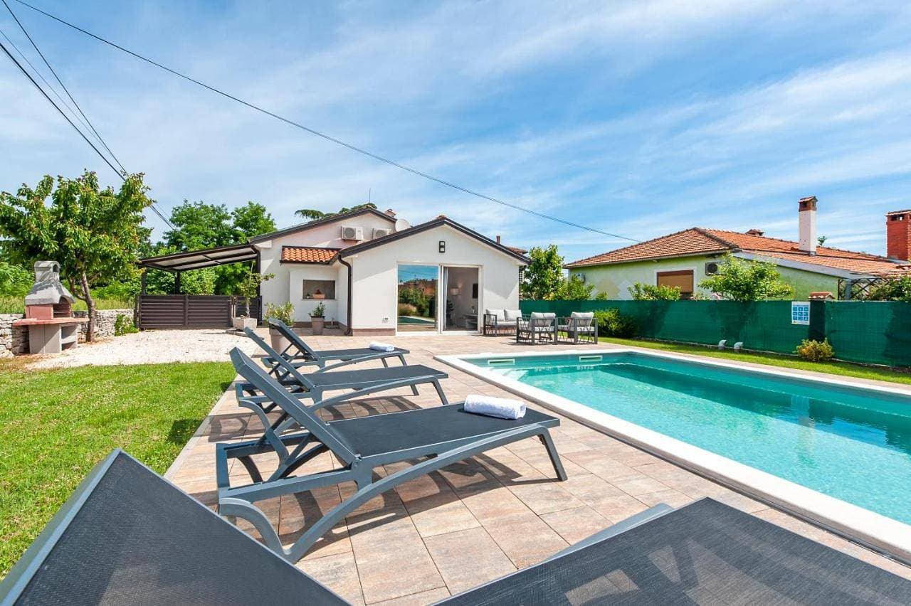Cozy House with Pool near Rovinj 1