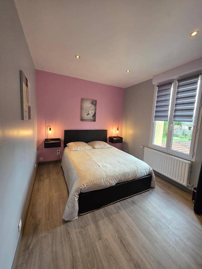 Chambre Rêve en Rose - WIFI - TV 1