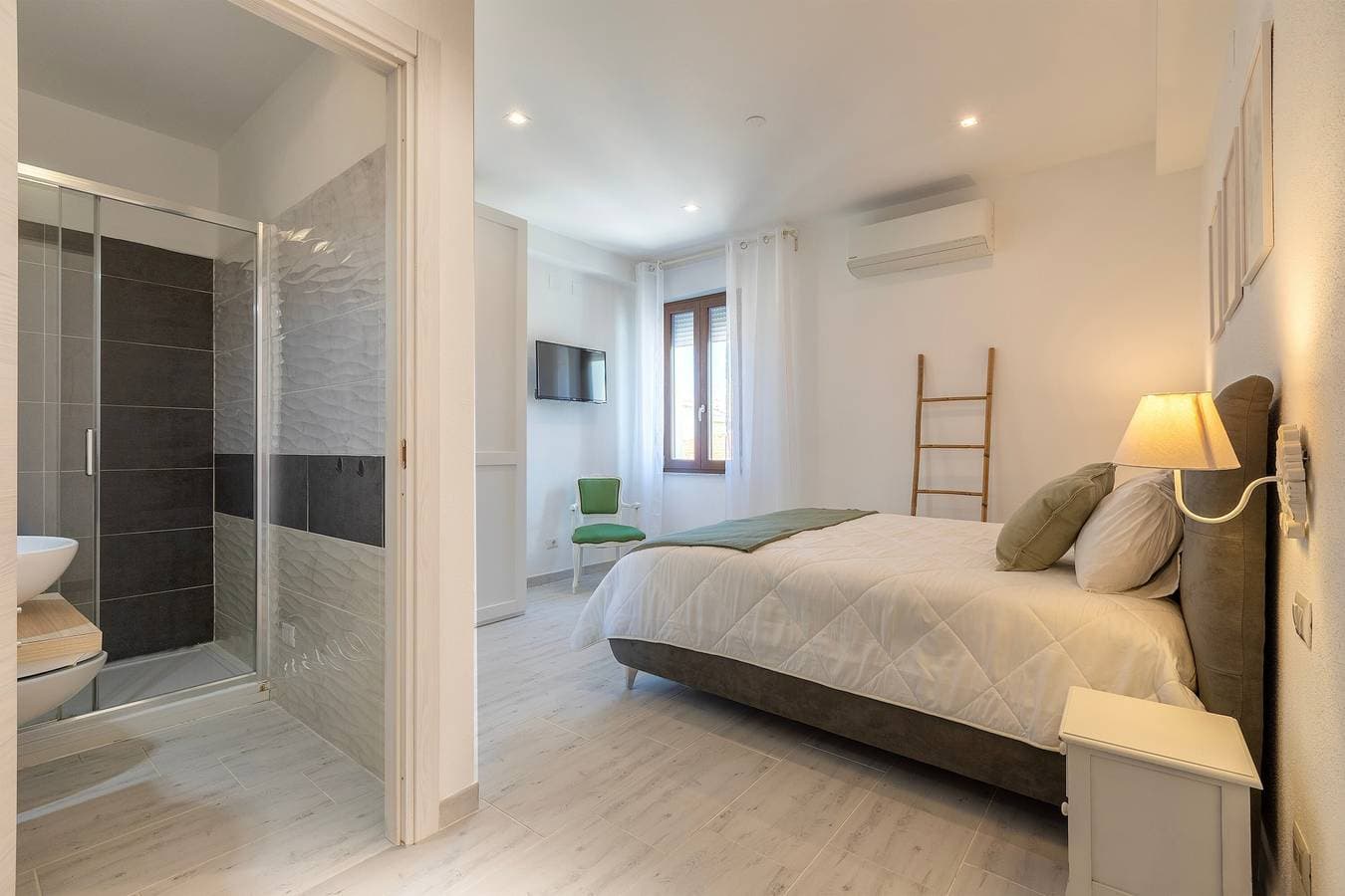 Foto 13 von 32: Ferienwohnung 'Attico 29 Alghero' mit Balkon, Wi-Fi und Klimaanlage