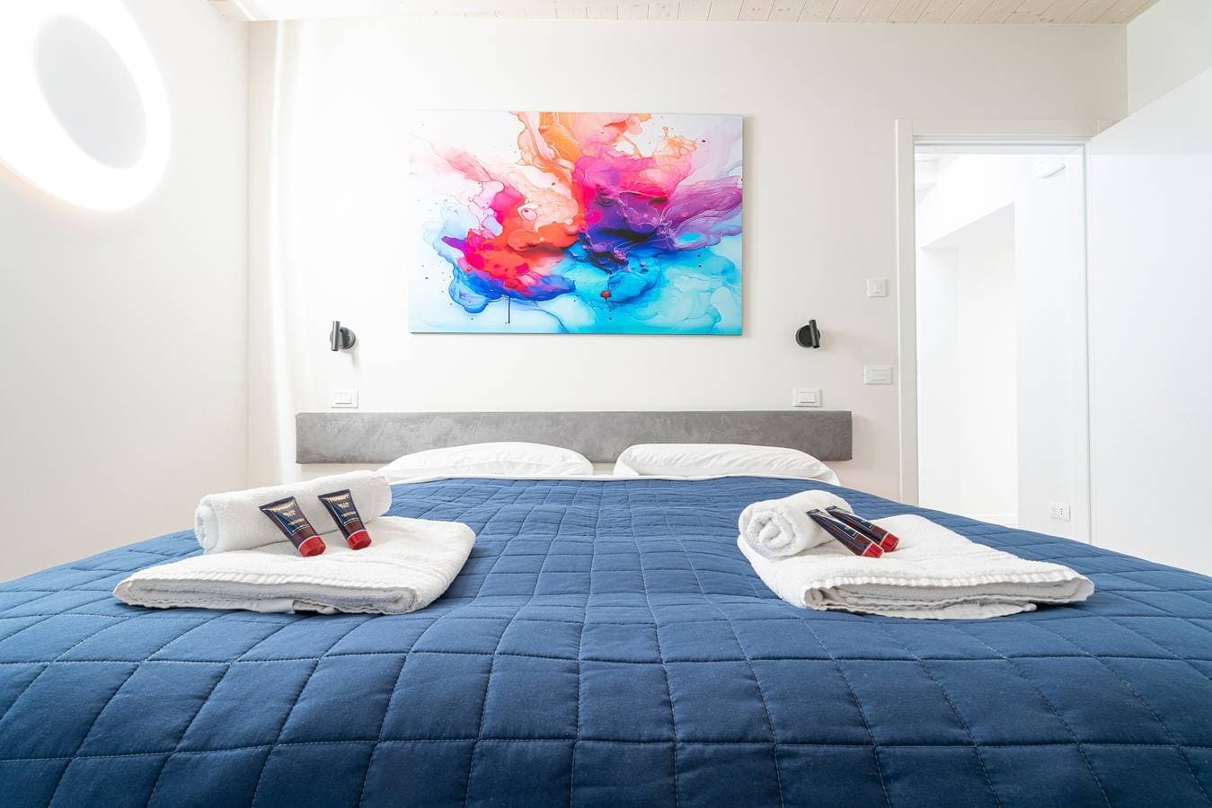 Foto 12 von 30: Ferienwohnung 'Flat 5' mit Seeblick, WLAN und Klimaanlage