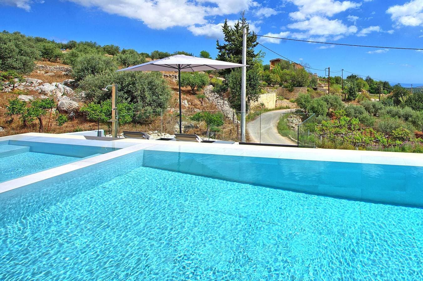 Foto 10 von 37: Villa für 4 Personen mit Pool
