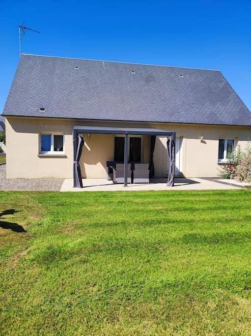 Foto 5 von 11: Three-Bedroom House