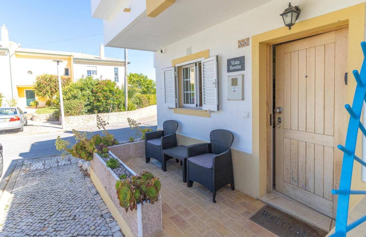 Foto 4 von 36: Three-Bedroom House