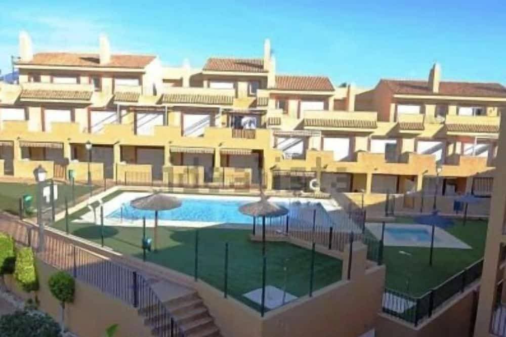 Foto 6 von 22: Beautiful modern apartment 1 min from beach