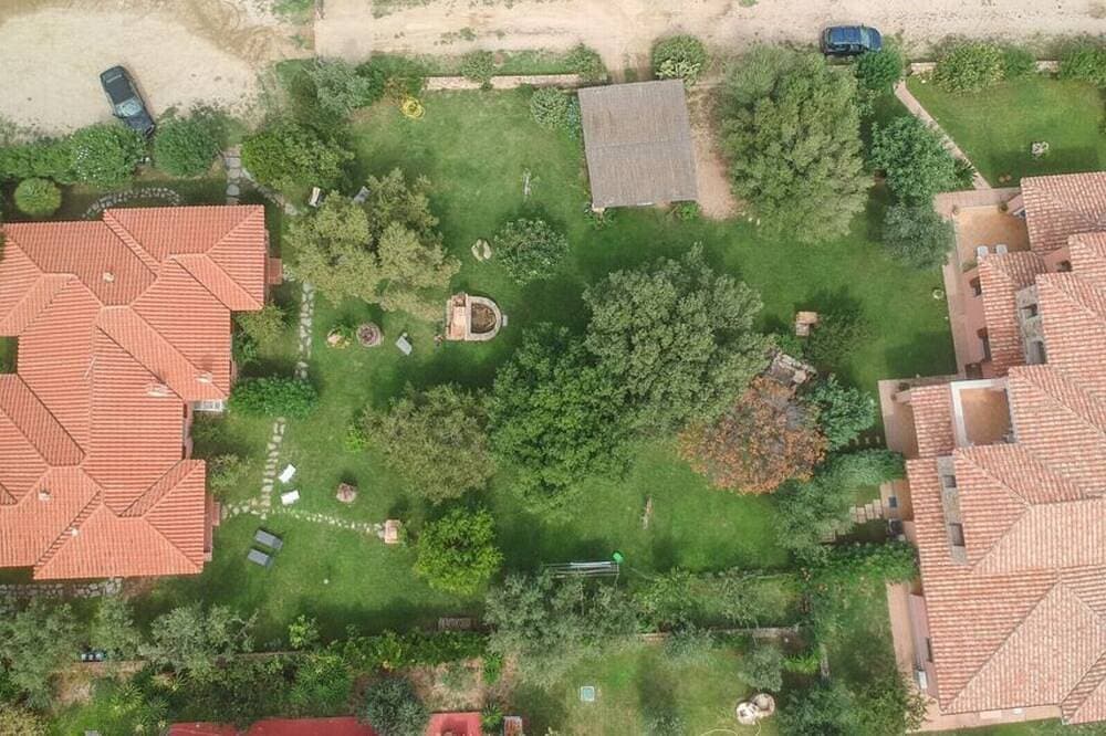 Foto 13 von 30: Doppelhaushälfte in einem grünen Park (2)