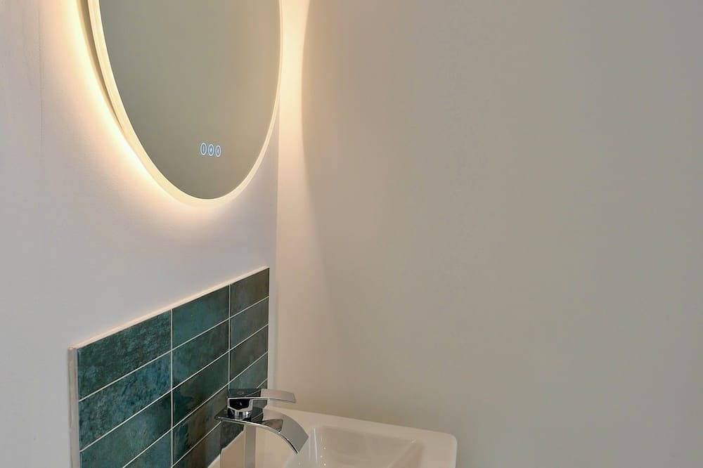 Foto 8 von 14: D-Day Suites - carentanlocation.fr: Liberty Downtown/4 people/2 min from the train station