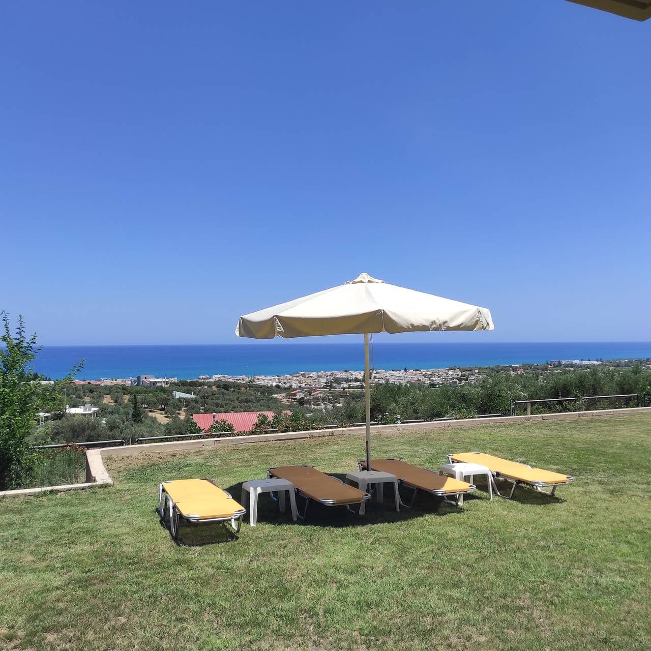 Foto 2 von 38: Sea Breeze Villa mit herrlichem Meerblick in der Nähe der Stadt Rethymno und des Strandes
