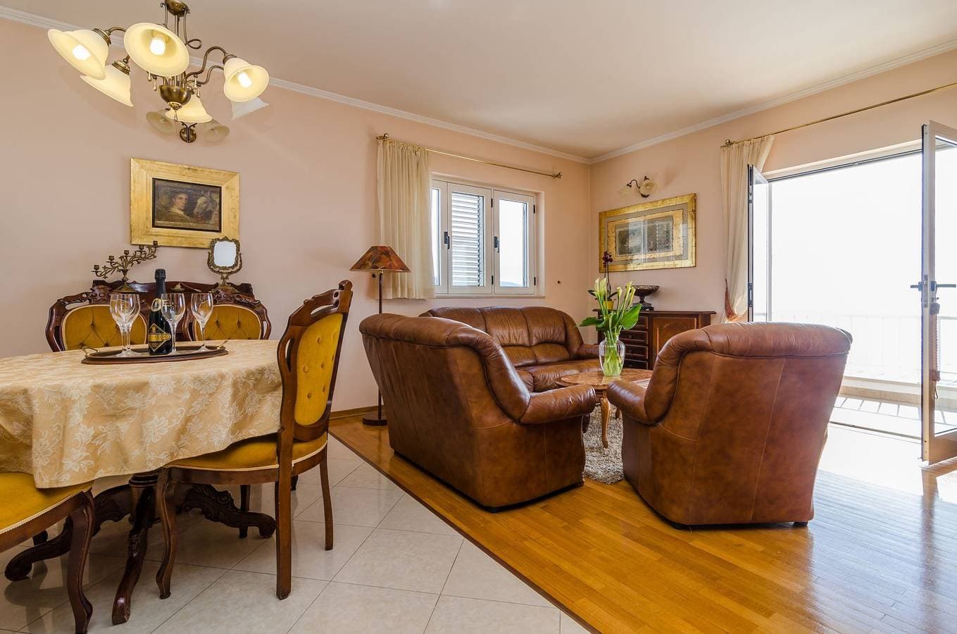 Foto 10 von 33: Ferienwohnung für 6 Personen mit Meerblick