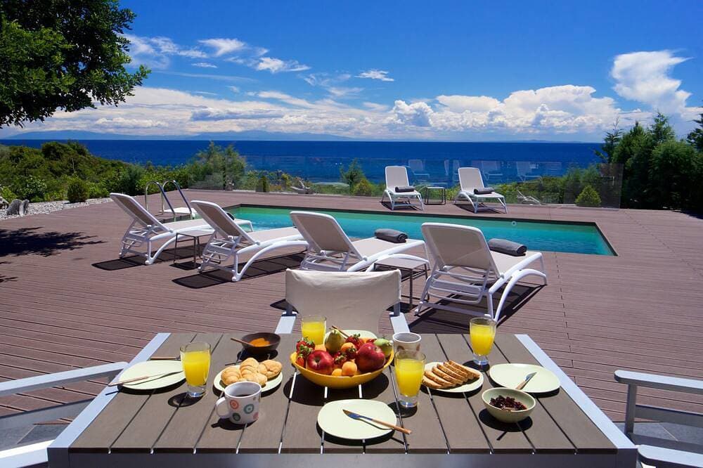 Luxury Villa Marina with private access to the sea! 1