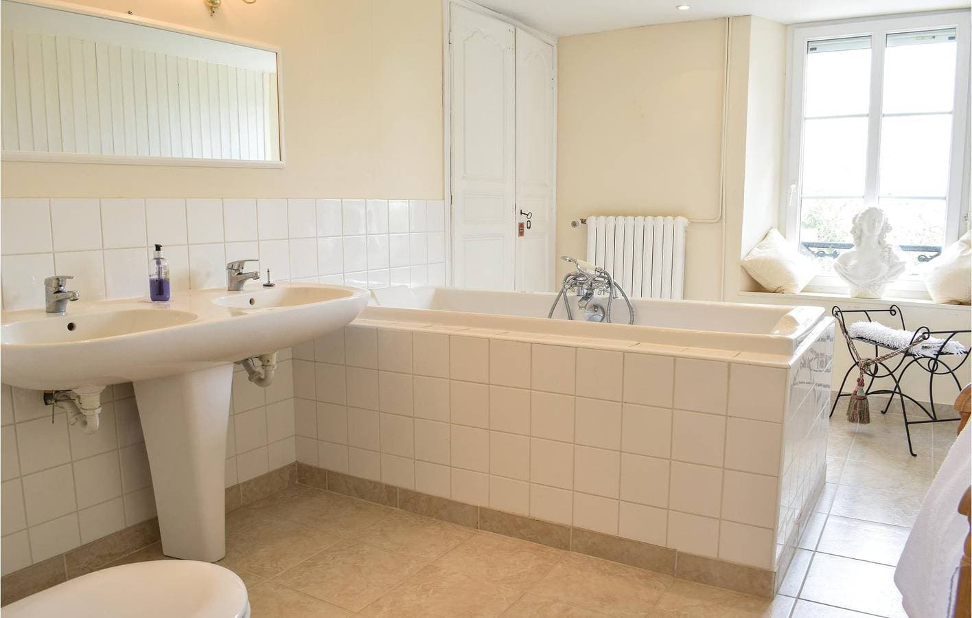 Foto 10 von 37: Geräumige Wohnung mit Garten und Parkplatz