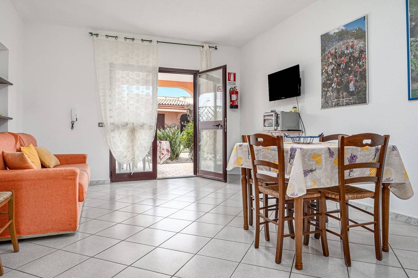 Foto 3 von 27: Apartment 'Sardegnadream 6' mit privater Terrasse, WLAN und Klimaanlage