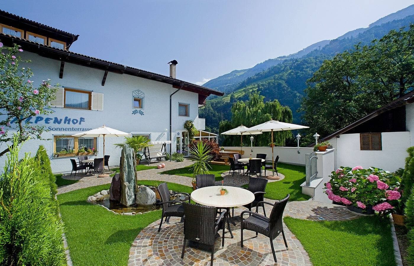 Foto 2 von 21: Ferienwohnung "Alpenhof Lodge Almrose iii" mit Bergblick, Pool & WLAN