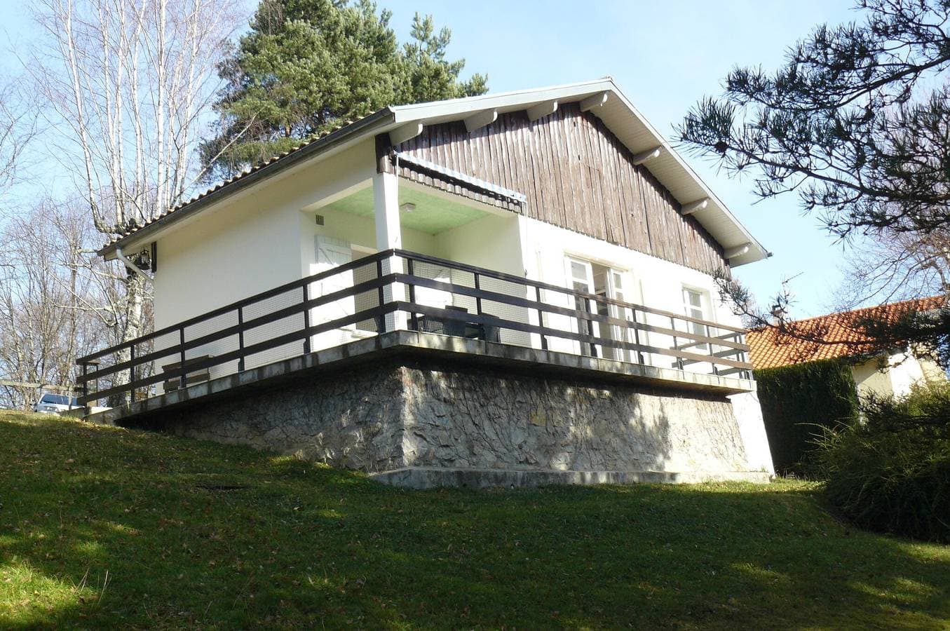 Foto 7 von 24: Panorama-Chalet in Bagnères-de-Bigorre Blick auf den Pic du Midi Garten und Privatparkplatz