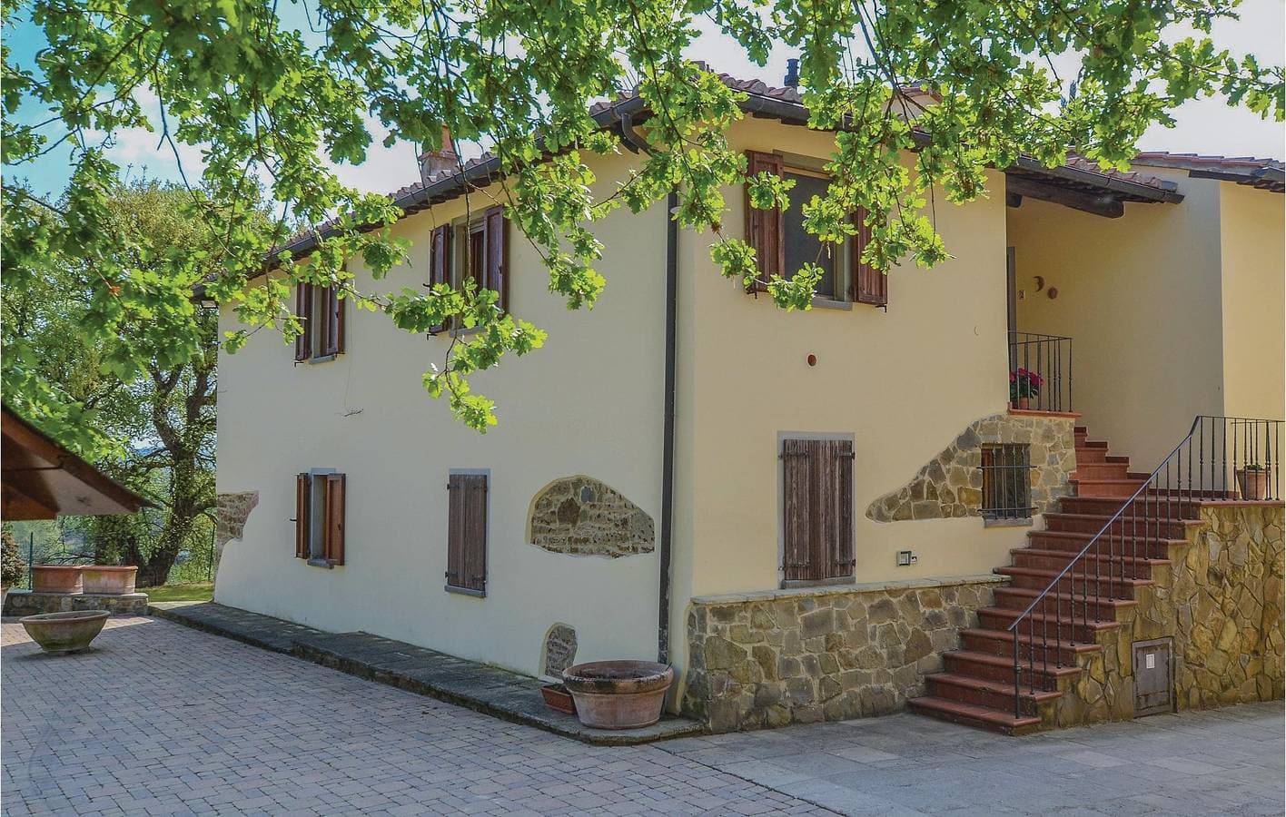 Poolside 1BR Apartment w / Parkplatz & Internet 2,5km zum Fluss 1