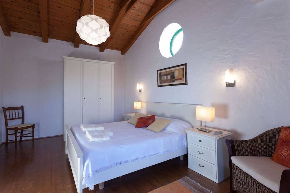 Foto 9 von 30: Geräumige Villa mit 10x5m Pool, Klimaanlage. Ländlicher Rückzugsort, atemberaubende Aussicht.