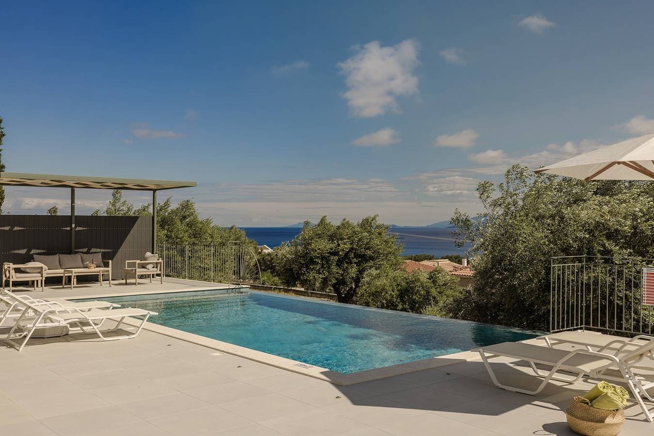 Foto 12 von 32: Villa Notos with Private Pool