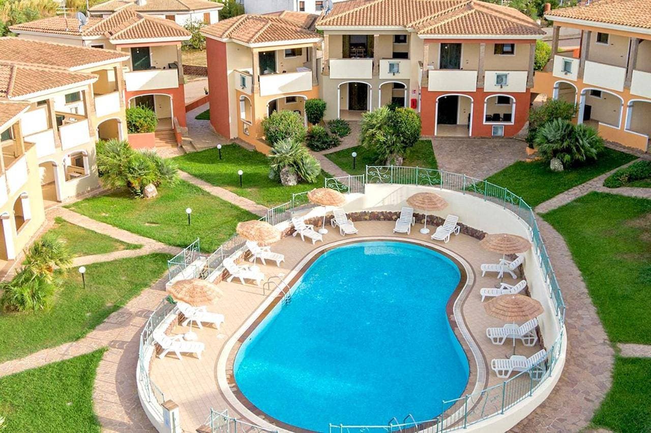 Residence with panoramic swimming pool in Tergu 1
