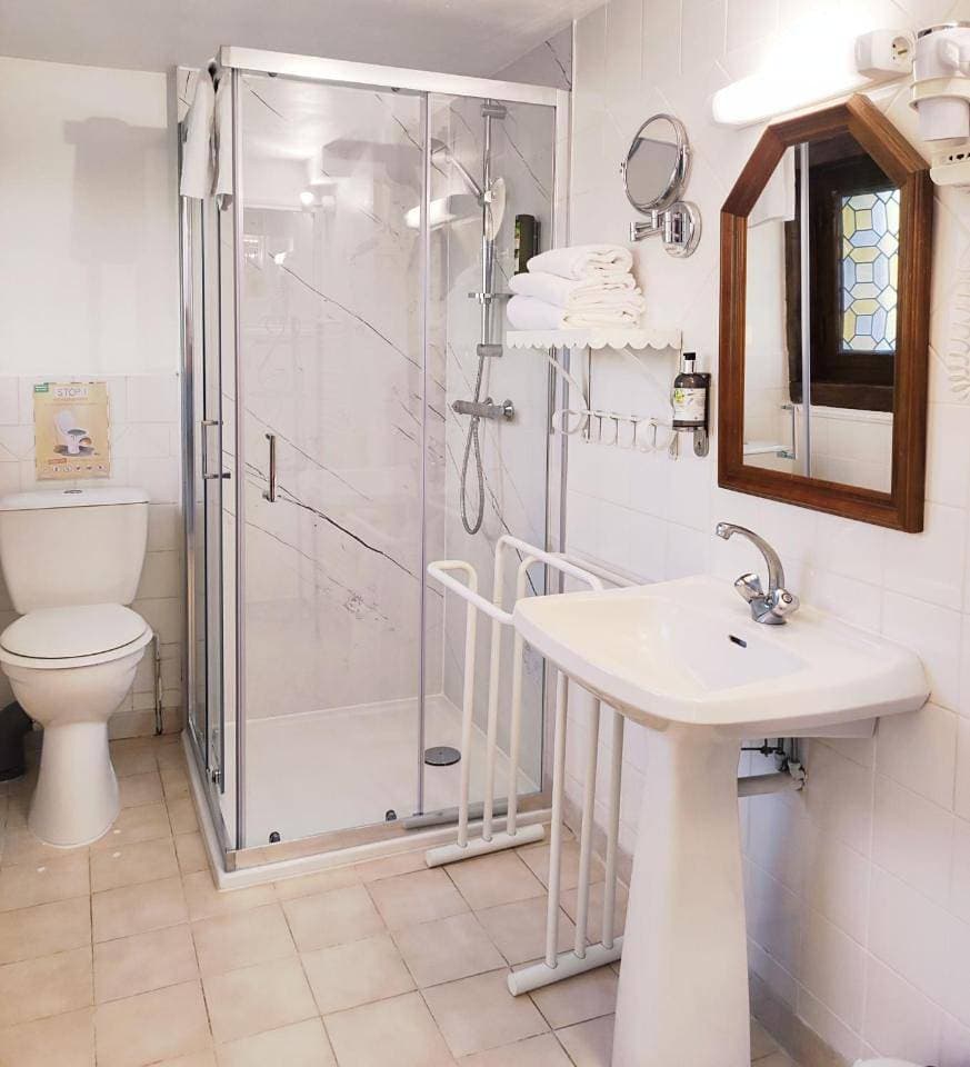 Foto 8 von 8: Queen Room - Disability Access