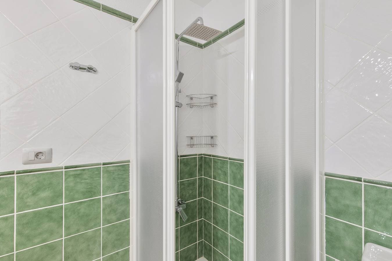 Foto 12 von 29: Ferienwohnung 'Orion Beach' mit Meerblick, privater Terrasse und Wi-Fi