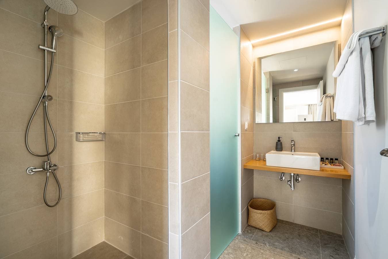 Foto 11 von 21: Ferienwohnung "Joy Aqua" mit Meerblick, Balkonen & WLAN