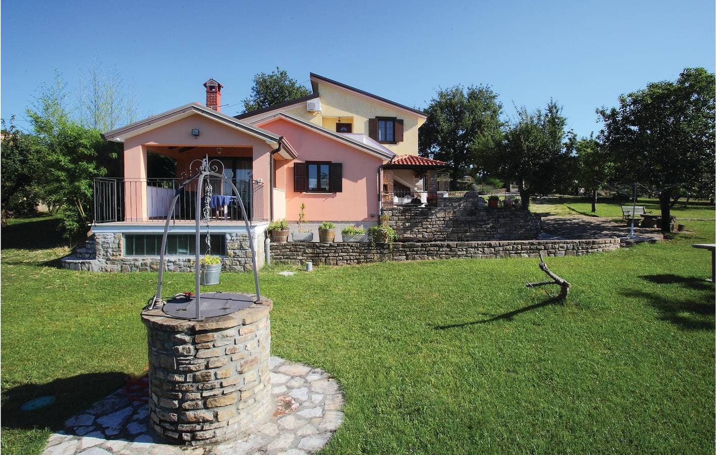 Foto 3 von 49: Gemütliche Ferienwohnung mit Terrasse in der Nähe von Grožnjan und der Taverna Bastia